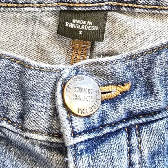 EDDIE BAUER Light Wash Straight Leg Button Up Jeans sz 2 - Picture 2 of 7